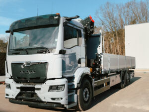 Transport en service in eigen beheer voor de industrie.