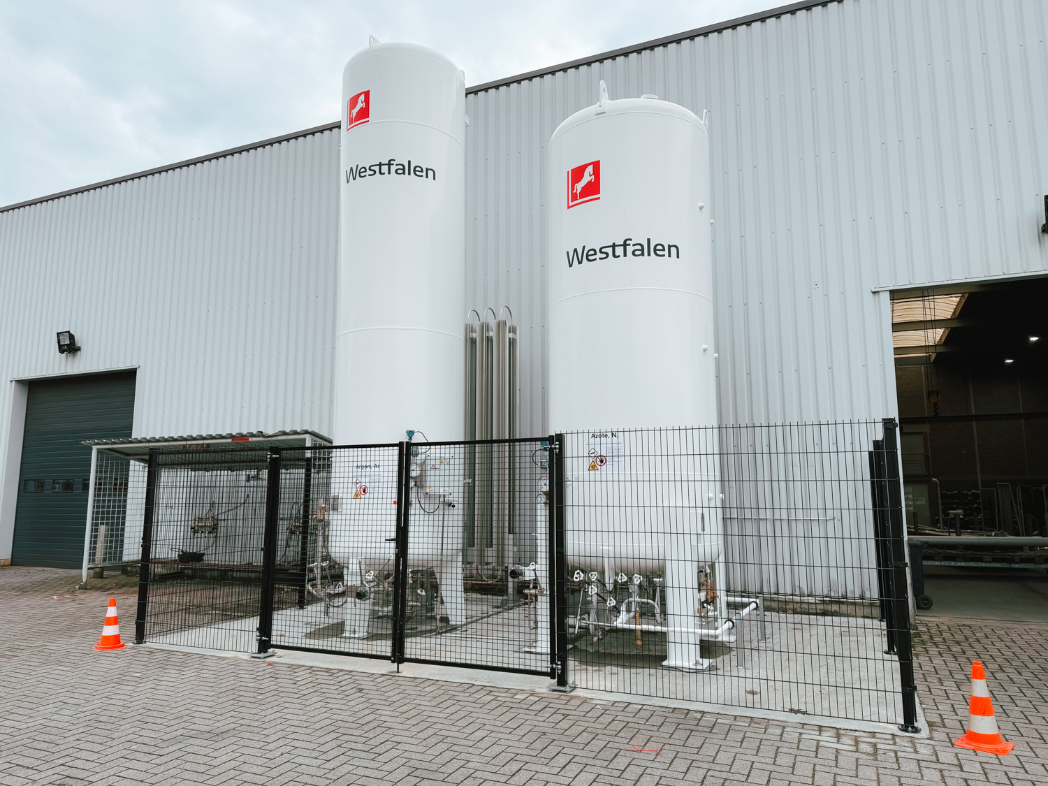 Asotep investit dans des réservoirs cryogéniques d'argon et d'azote pour des processus de soudage plus stables.