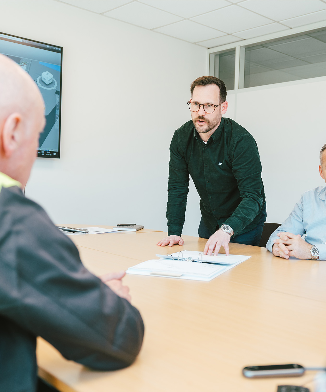 Teamwerk bij realisatie van industriële projecten.
